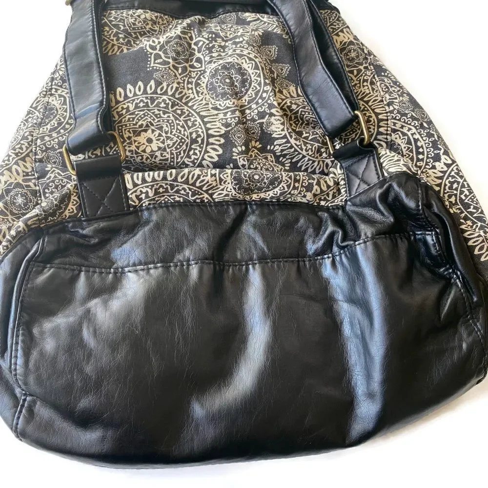 T-Shirt & Jeans Faux Leather/Creme Floral Backpack
